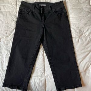 Women's Black Crop Jeans
